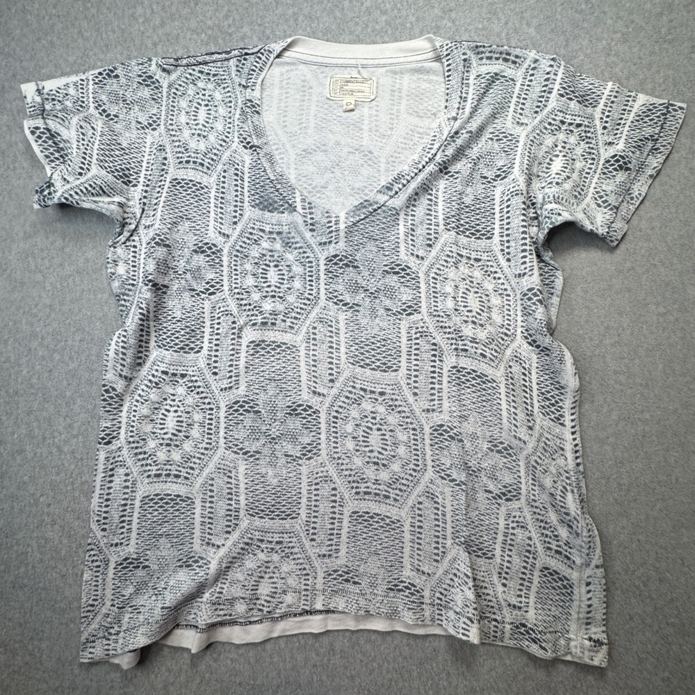 Current‎ Elliott T Shirt The Knit V-Neck Tee Crochet Print Grey White Cotton 0